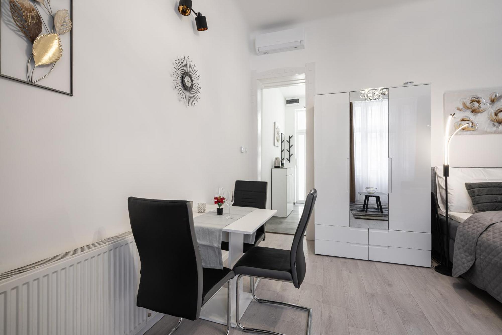 Apartment Peak Pointe Budapest