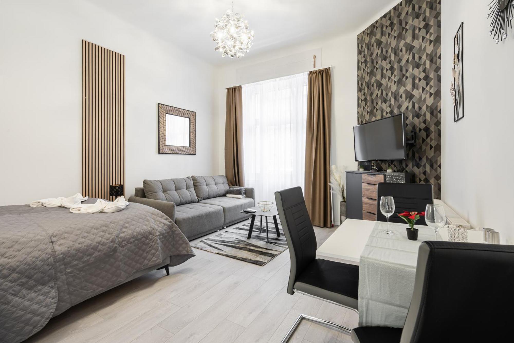 Peak Pointe Apartment Budapest